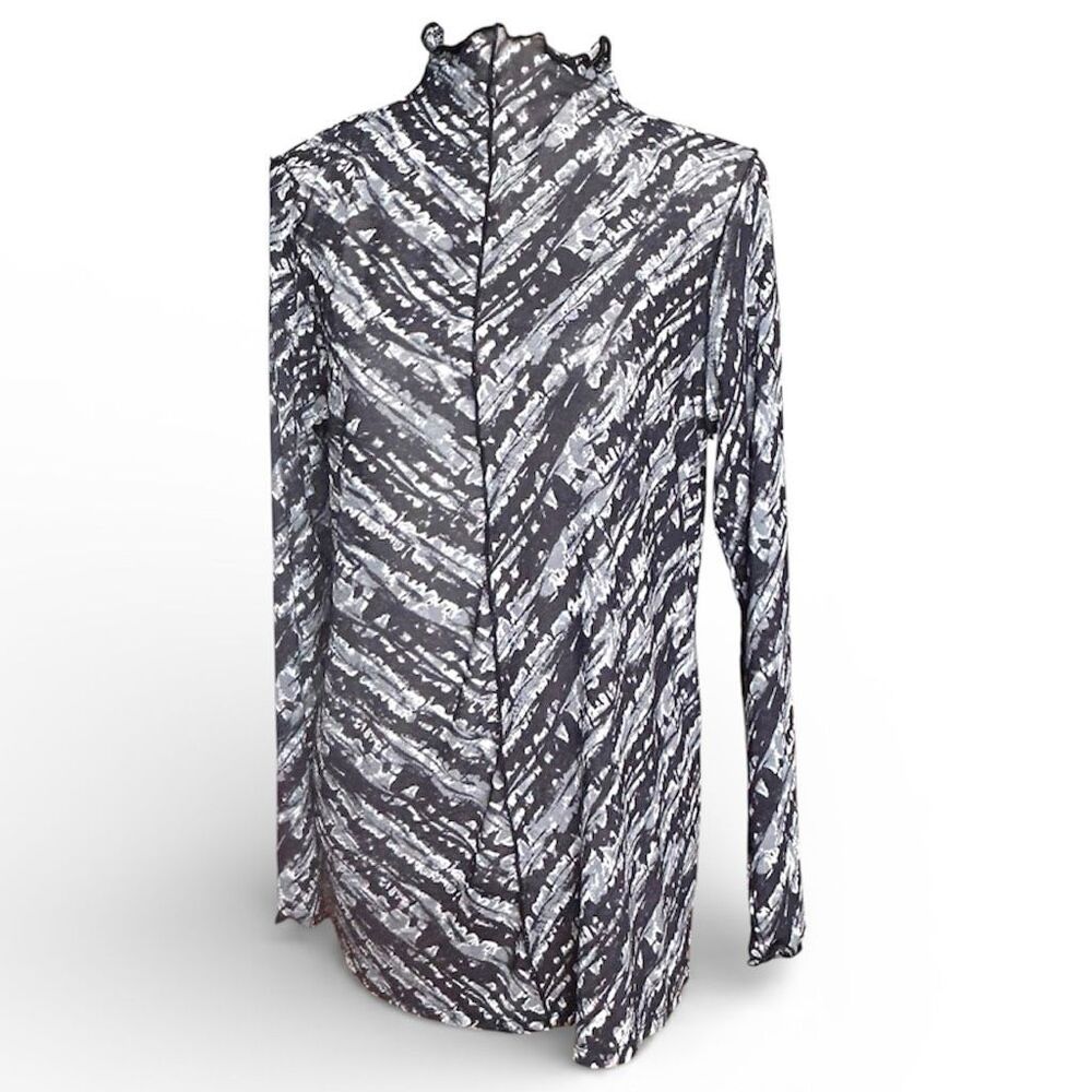 LOGO Layers Black Gray Tie Dye Mesh Lettuce Hem Size M Relaxed Fit